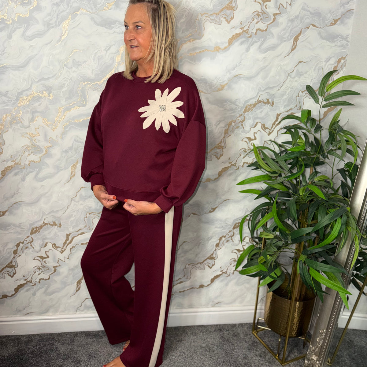 Flower lounge suit