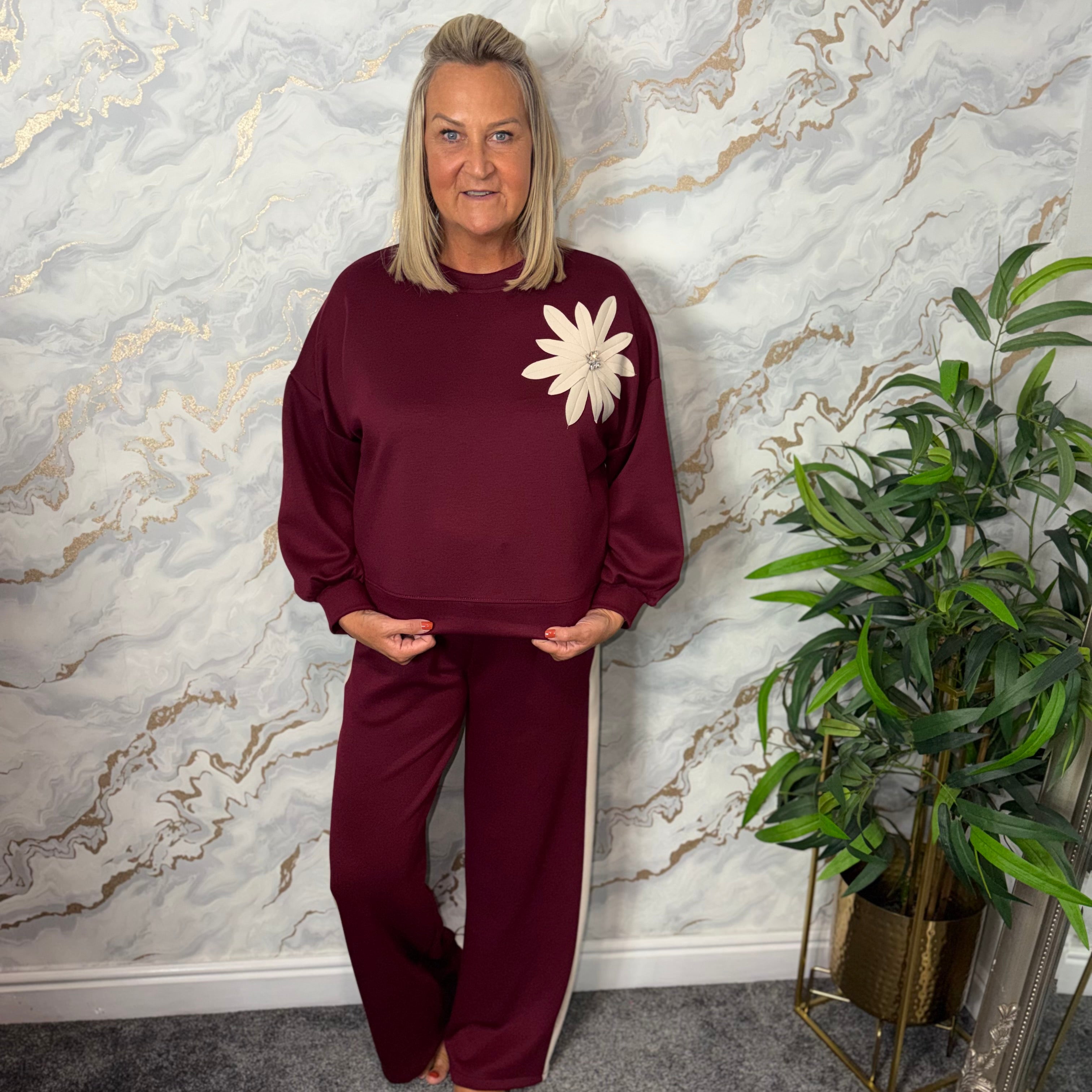 Flower lounge suit
