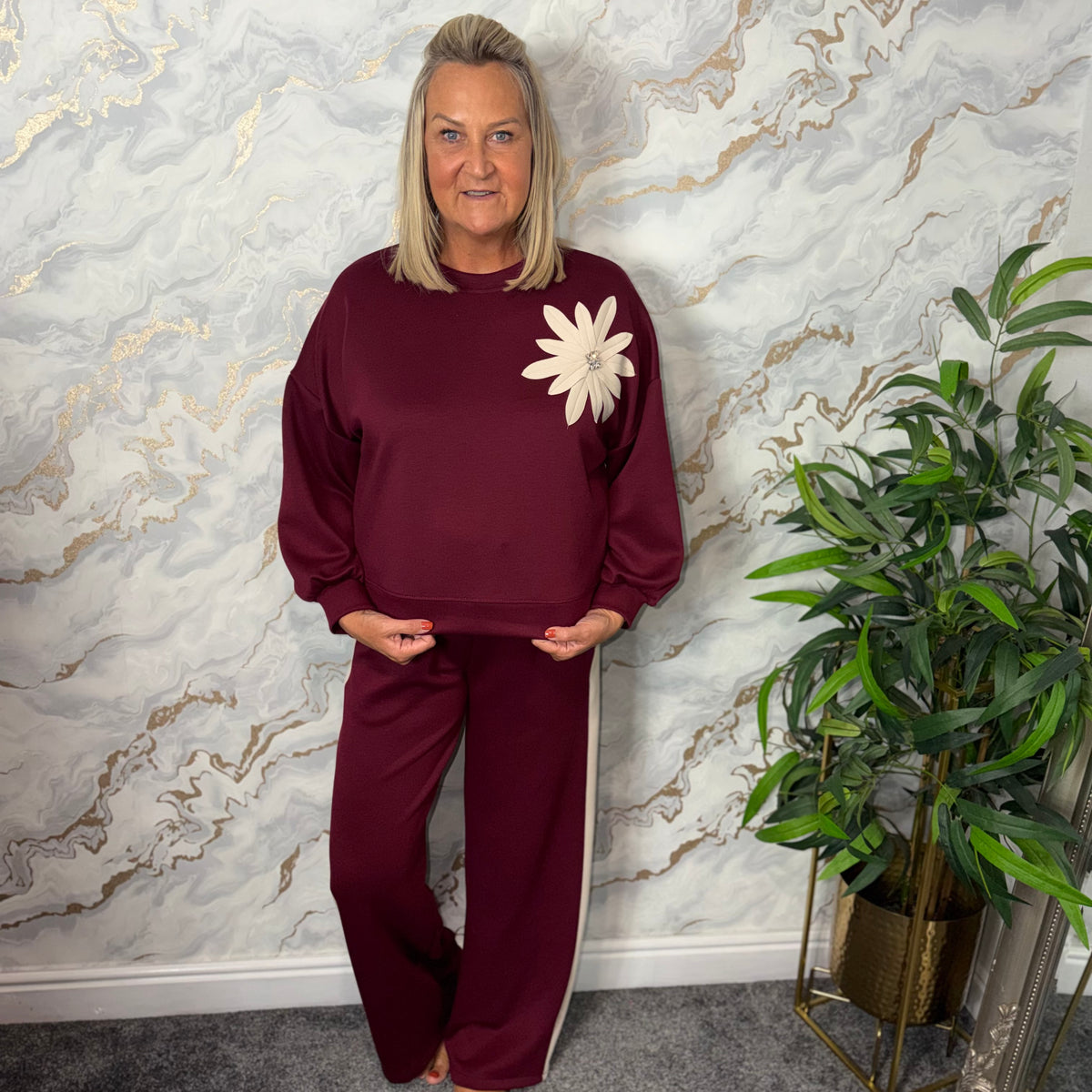 Flower lounge suit