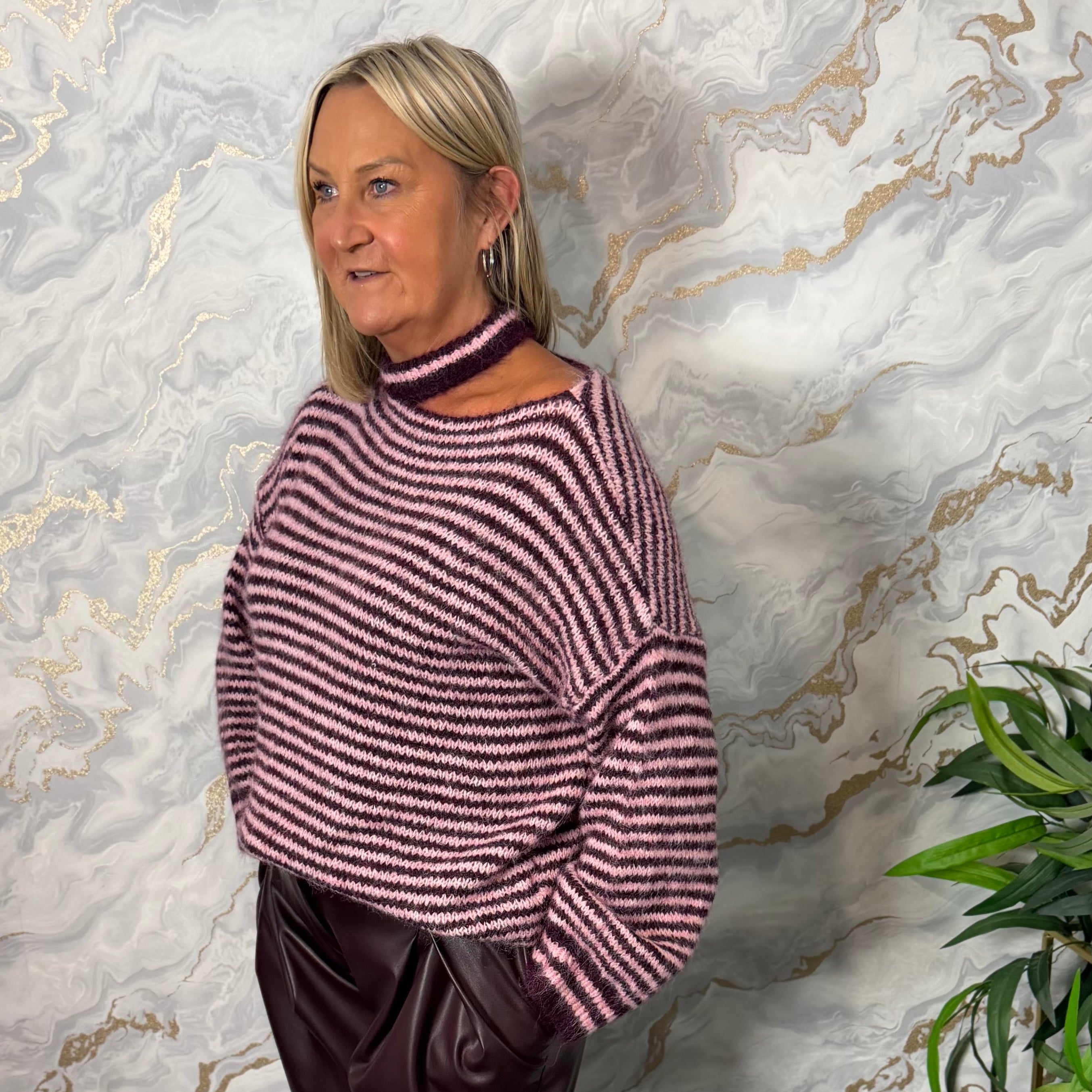 Cut away neck stripe jumper