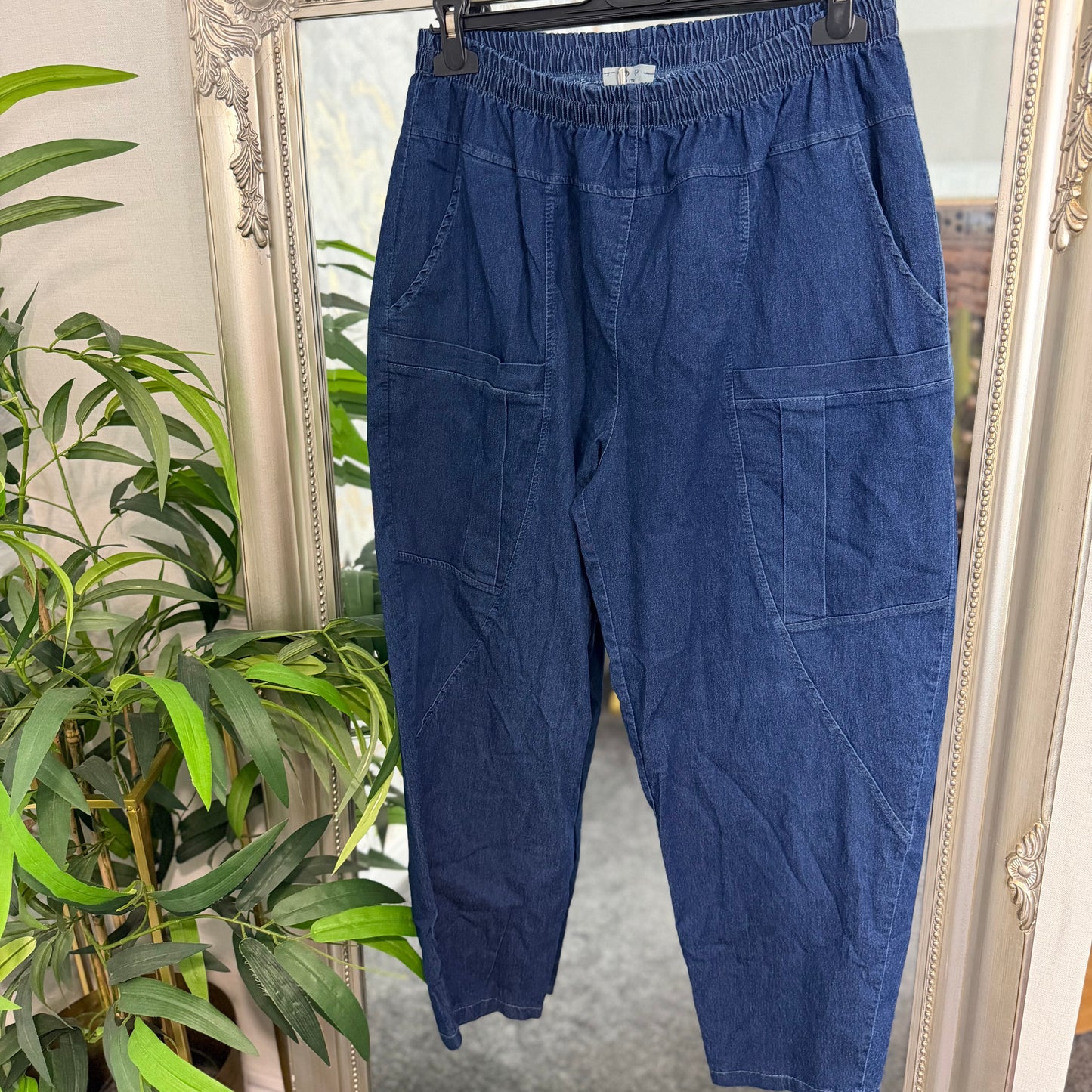 Barrel leg jeans