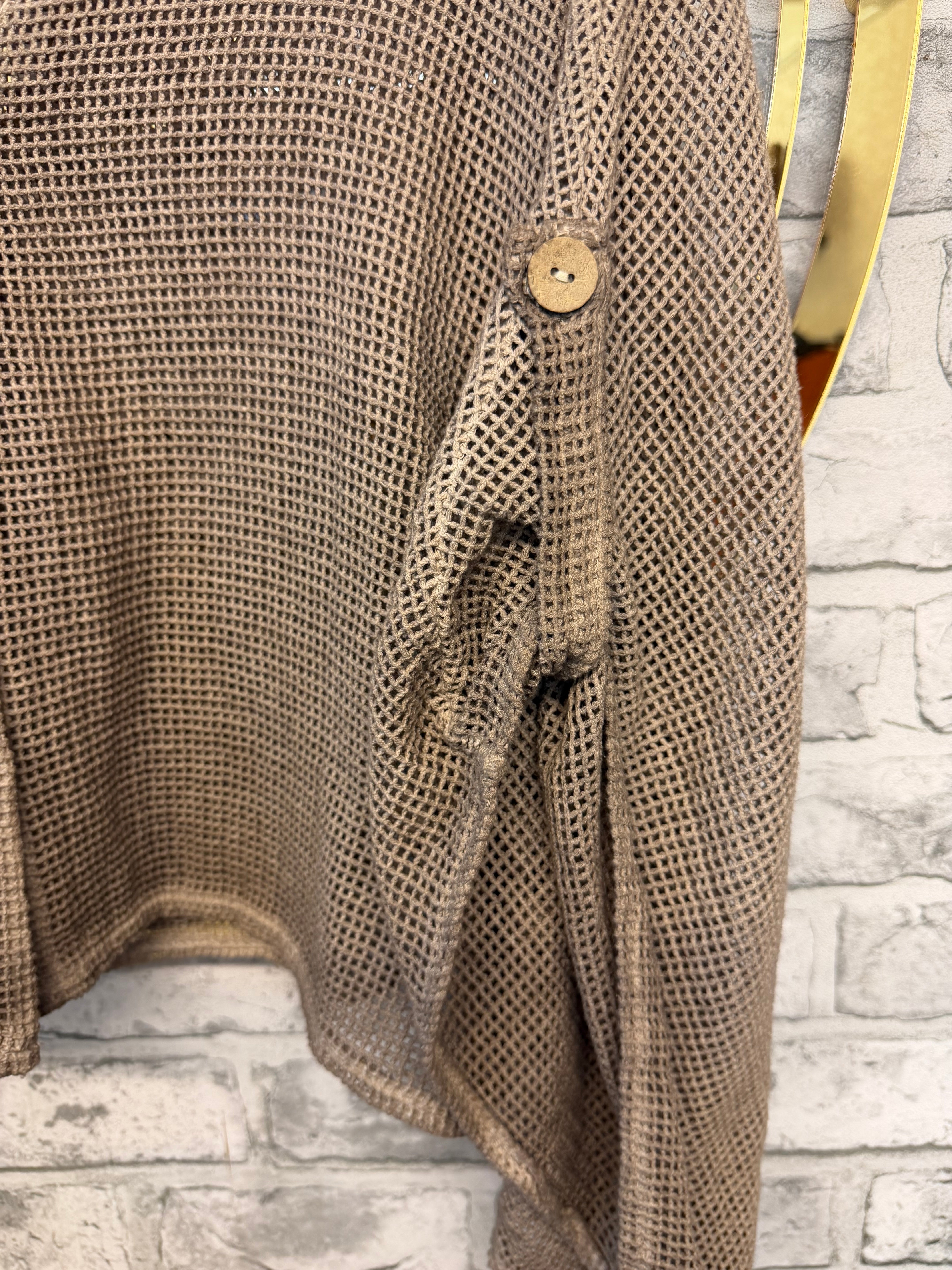 Fisherman’s knit cardigan/overtop