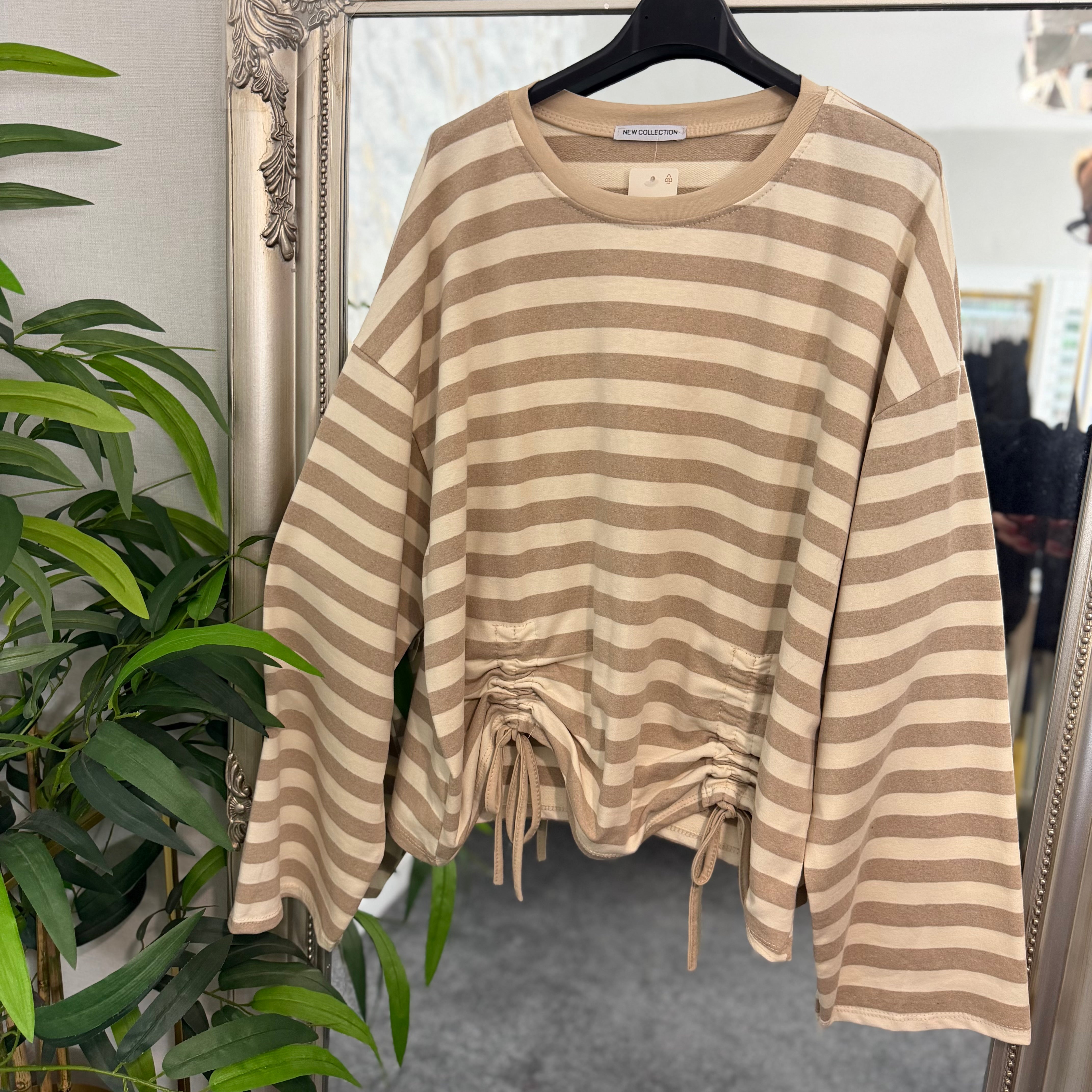 Ruched detailed stripe sweatshirt