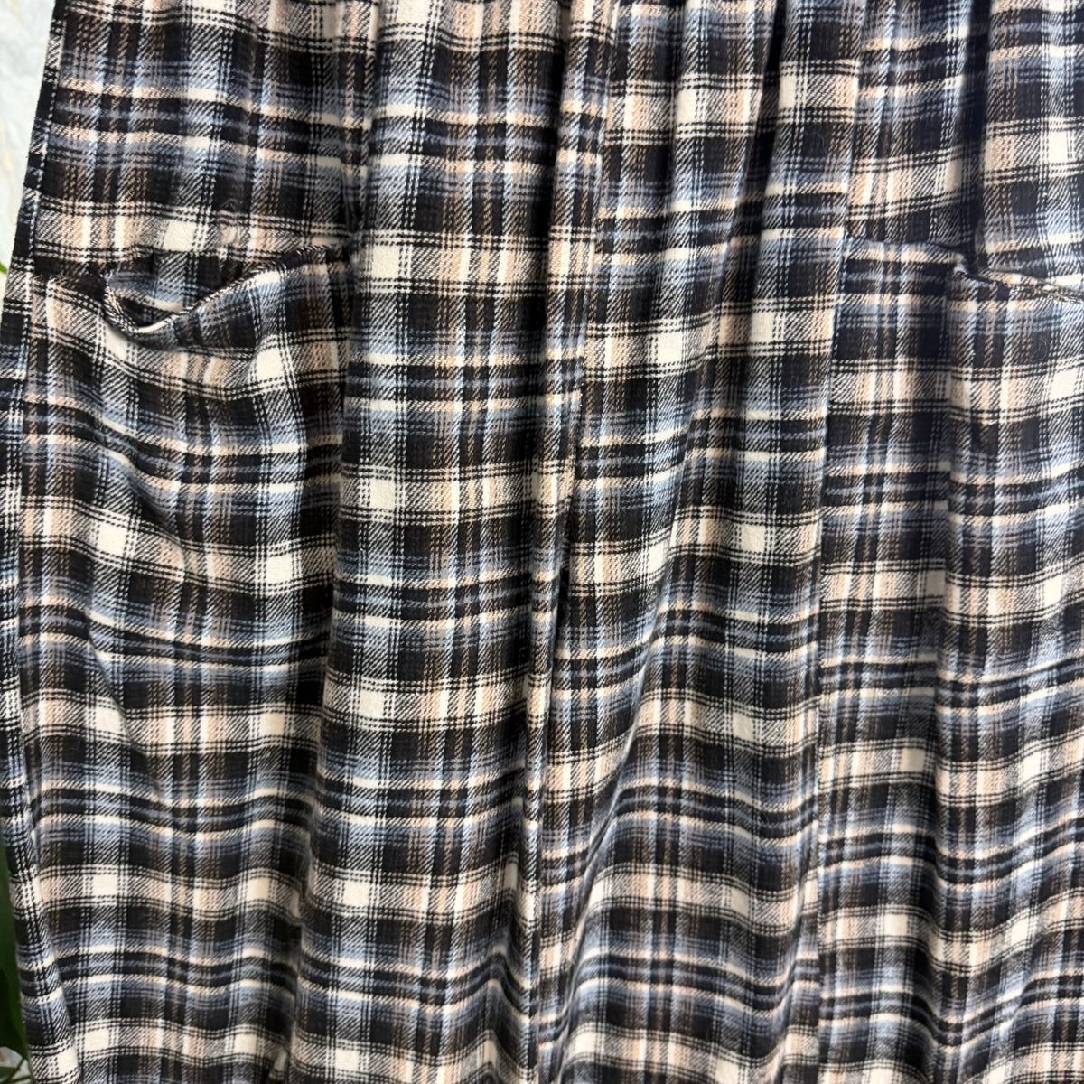 Plaid pocket front trousers