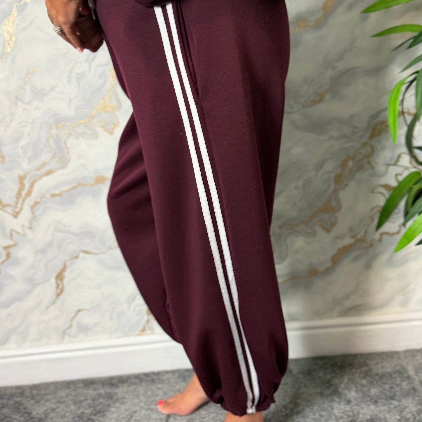 Lounge suit with balloon trousers