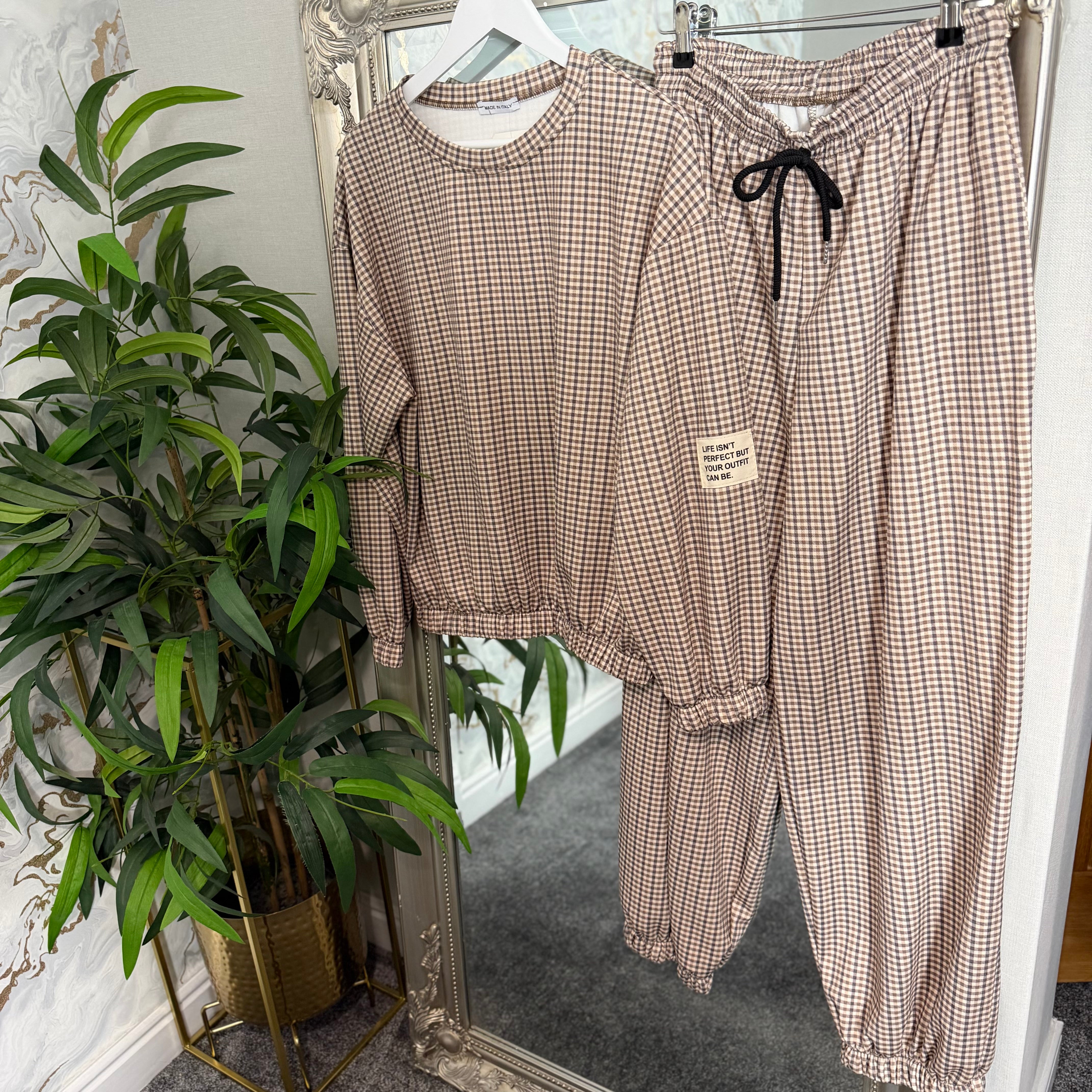 Chequered print lounge suit