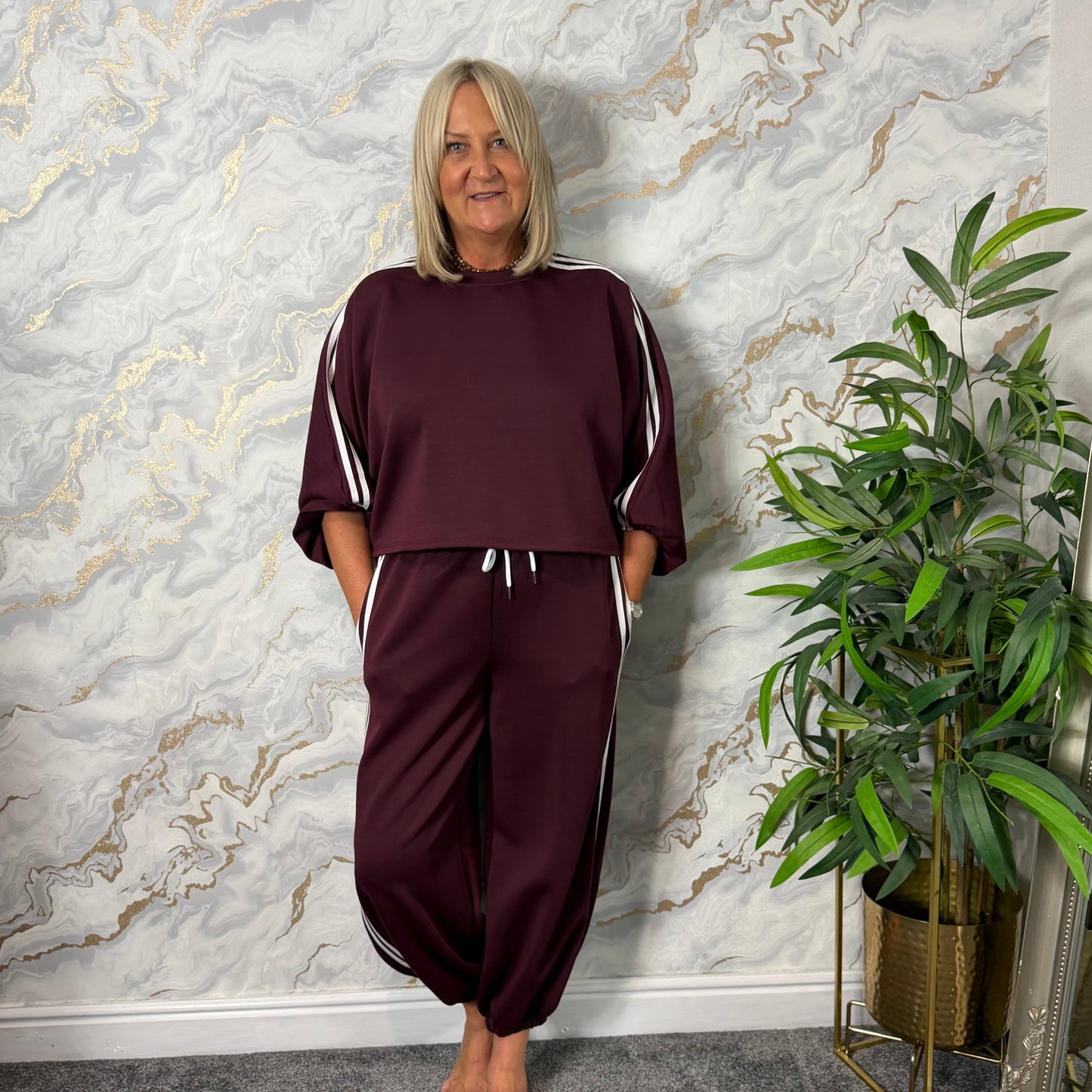 Lounge suit with balloon trousers